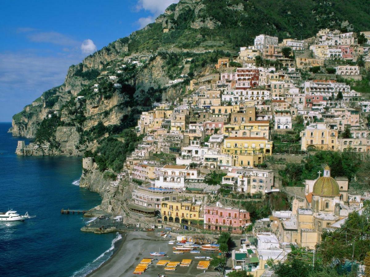 Casa Vacanze Archi Medievali Salerno Bagian luar foto