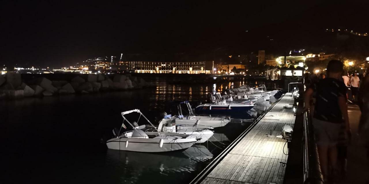 Casa Vacanze Archi Medievali Salerno Bagian luar foto