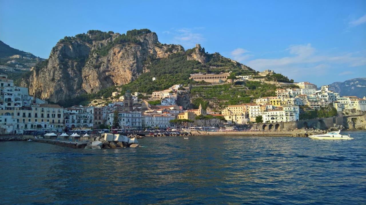 Casa Vacanze Archi Medievali Salerno Bagian luar foto