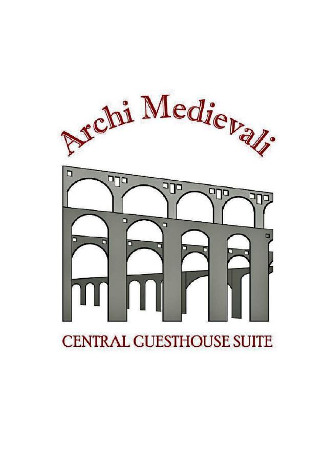 Casa Vacanze Archi Medievali Salerno Bagian luar foto